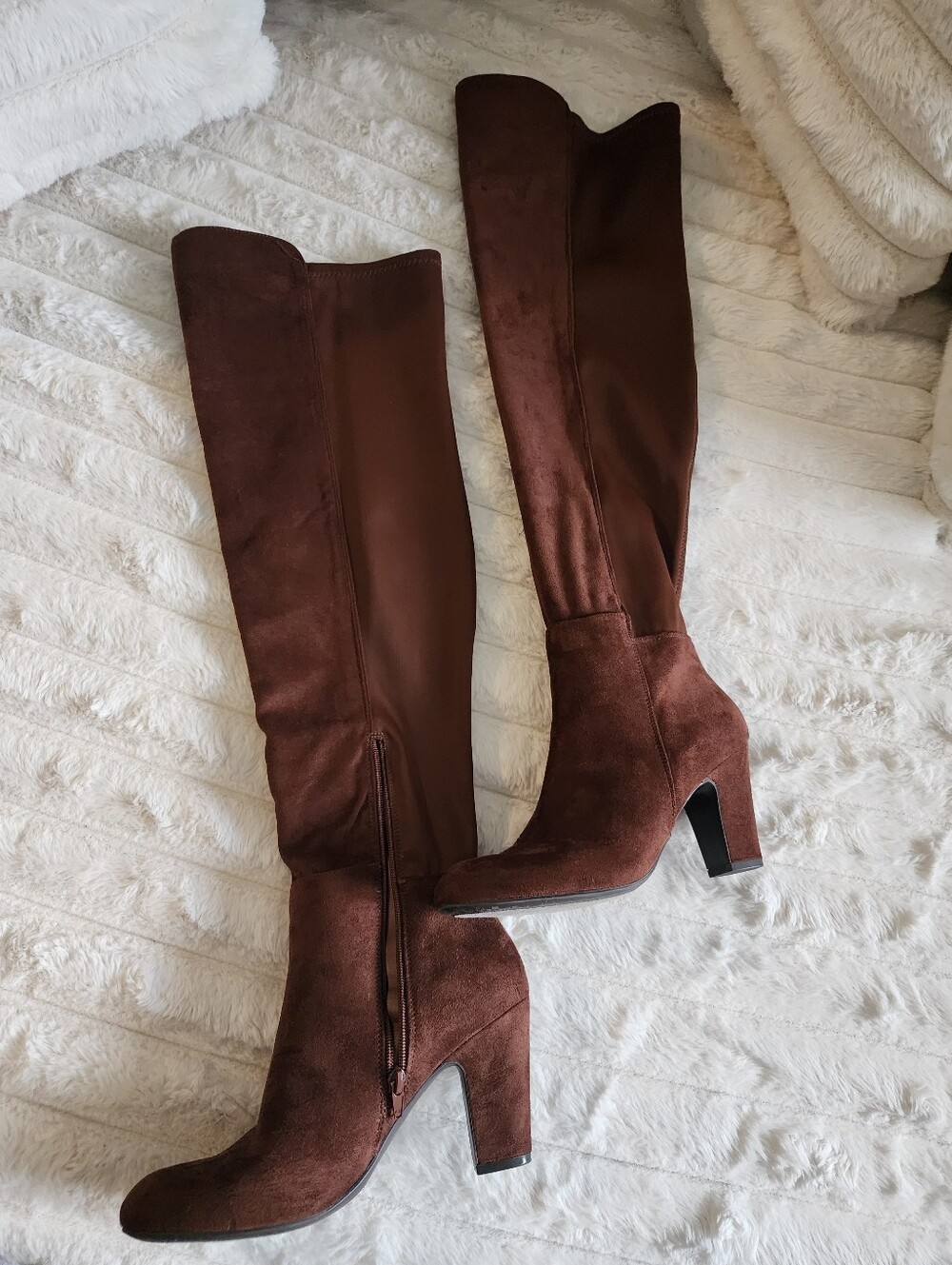 Chinese LAUNDRY Women’s over-the-knee Brown Block Heel Boots